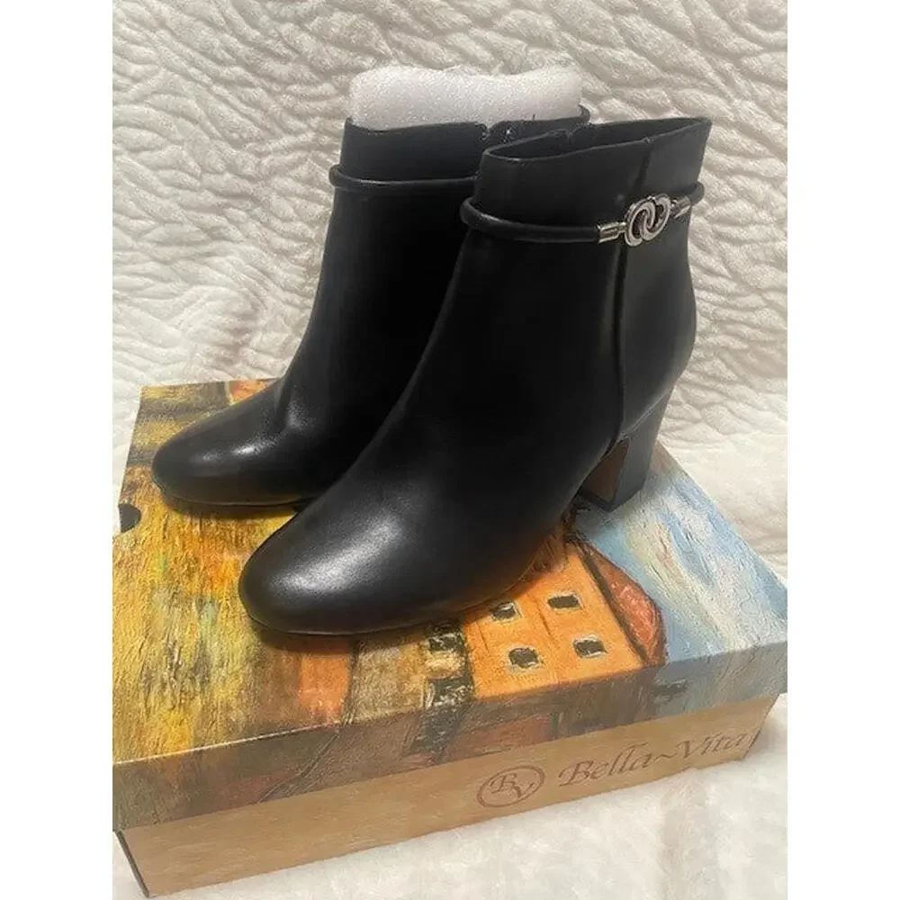 Size 9.5 Bella Vita Diaz - black bootie - NWT - RETAILS $125 - Picture 4 of 5